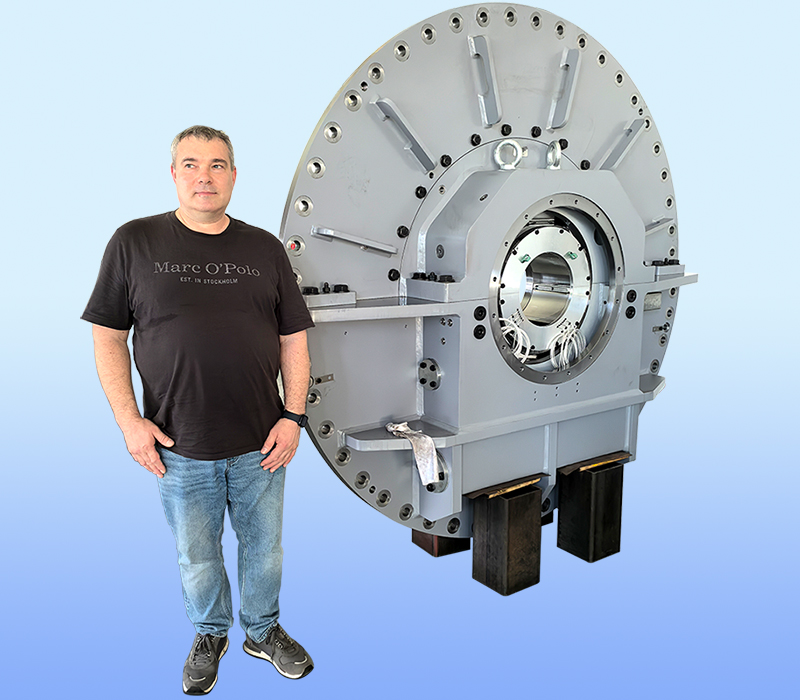  Synchronous condenser bearing